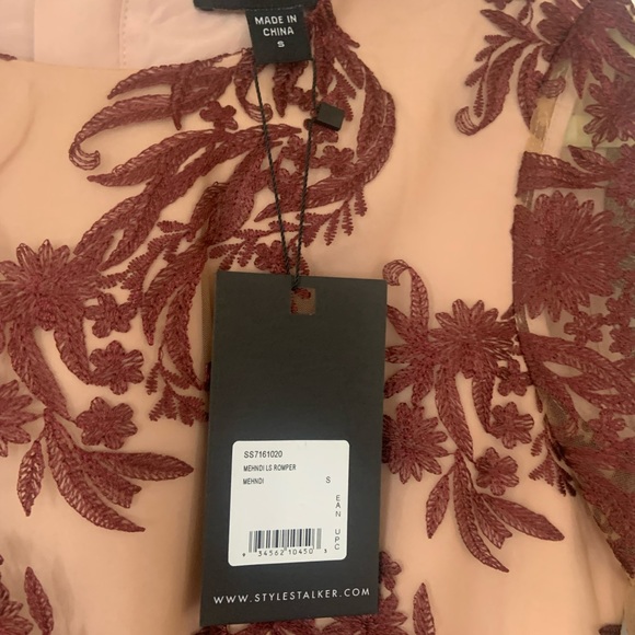 NWT Sexy Mehndi Lace Romper with sheer sleeves Size Small Holiday glam SALE - Picture 6 of 8